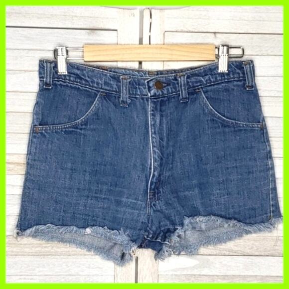 VTG Thumbs Up Cut Off Shorts High Waist 28 / 29 Frayed Hem Cheeky Small 6 8 - Picture 2 of 8